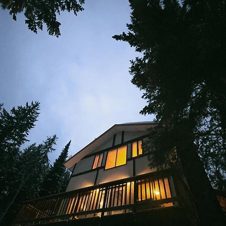 Alpine Meadows Lodge Голдън Екстериор снимка