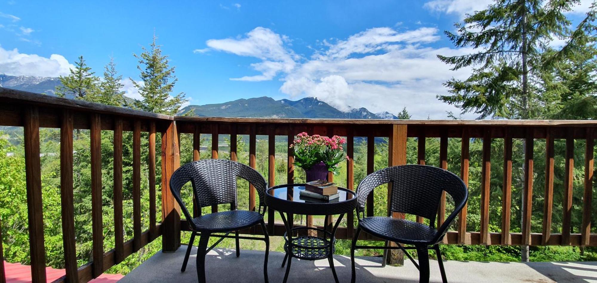 Alpine Meadows Lodge Голдън Екстериор снимка