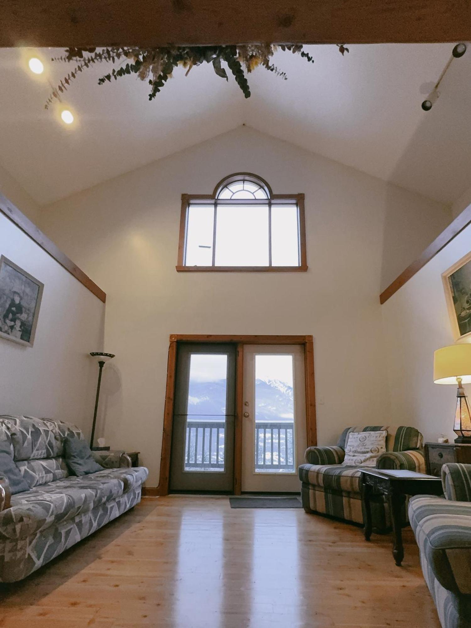 Alpine Meadows Lodge Голдън Екстериор снимка